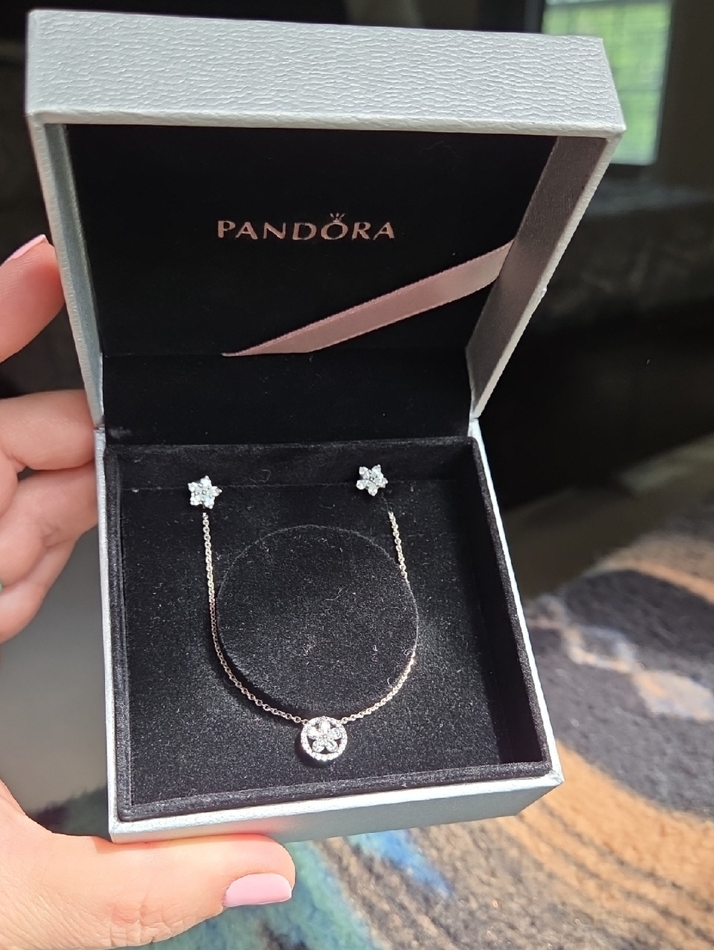NWT Pandora Silver Star Studs & Round Crystal Necklace - White